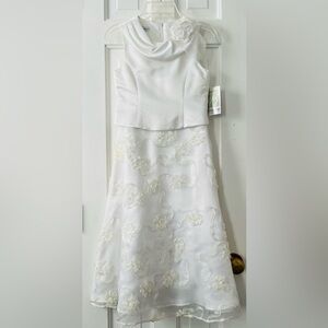 BONNIE JEAN Girls NWT Communion/Flower Girl dress w/ intricate ribbon design (8)